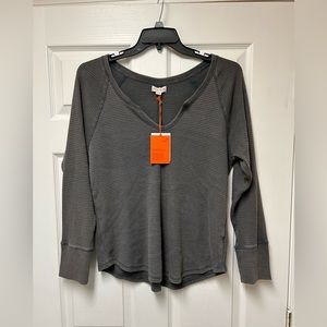 NWT Knox Rose Long Sleeve shirt